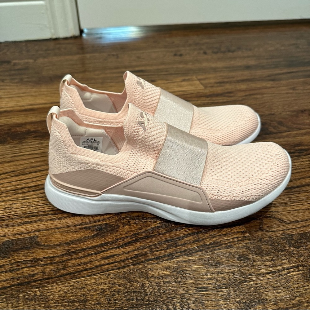 APL Techloom Bliss Women’s Size 8.5
